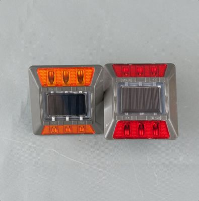 좋은 가격 방수성 IP>67 알루미늄 6 LED 태양 스터드 램프 30톤 압축 저항 및 800m 시선 거리가 온라인으로