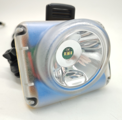 좋은 가격 IP68 방수 재충전 광산등 5200mAh 225LM 온라인으로